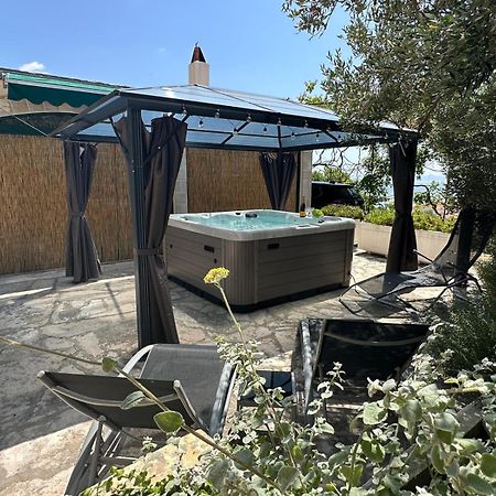 Vacation House Marin With Jacuzzi - Bol, Brac 외부 사진