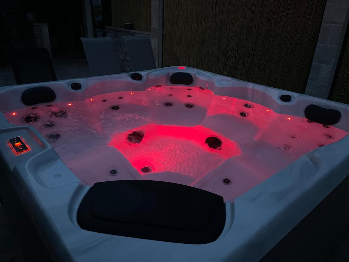 Vacation House Marin With Jacuzzi - Bol, Brac 외부 사진