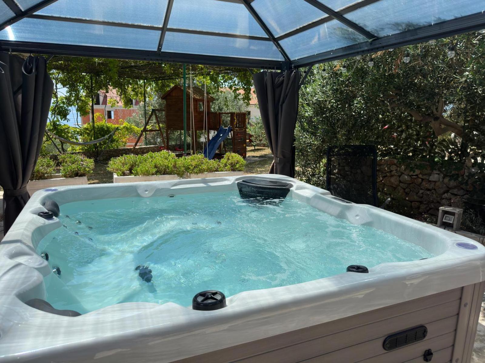 Vacation House Marin With Jacuzzi - Bol, Brac 외부 사진